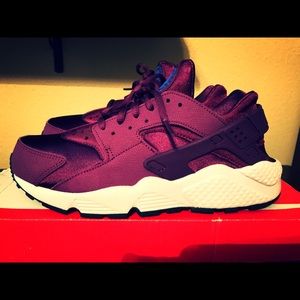 Women’s Air Huarache Run